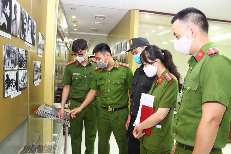 Đoàn Cơ sở Phòng Cảnh sát Cơ động: Sinh hoạt chuyên đề “Tiếp bước lửa anh hùng”